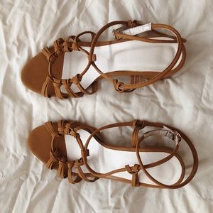 ✨ sold ✨ tan strappy heel